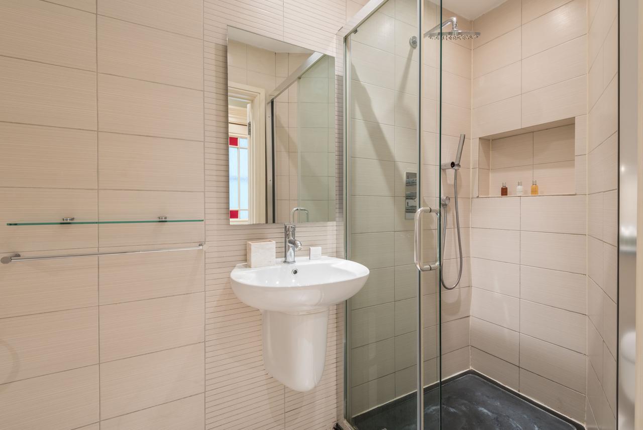 Lovely Chelsea Home Near The Thames By Underthedoormat London Exteriör bild