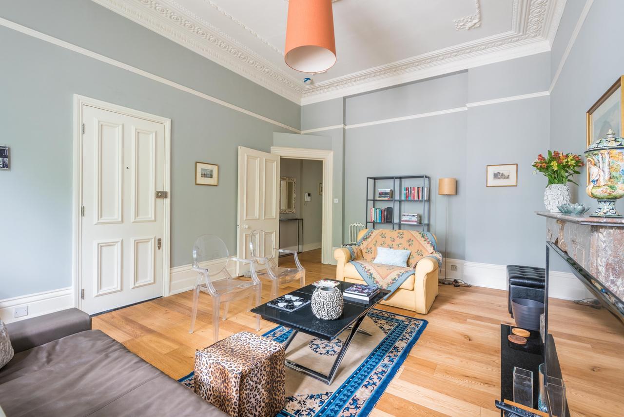 Lovely Chelsea Home Near The Thames By Underthedoormat London Exteriör bild